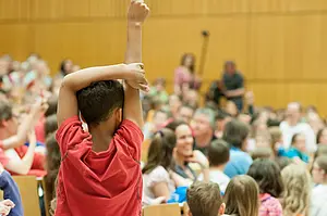 Kind bei Kinderuni