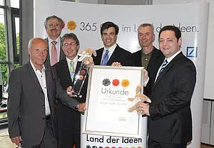 Von links nach rechts: Professor Dr. Albrecht Wendel, Professor Dr. Stefan Laufer (Sprecher ICEPHA), Dr. Stefan Fennrich, Emanuel v. Bodman (Land der Ideen), Professor Dr. Hans Peter Wendel, Christian Dehnert (Deutsche Bank). Foto: Friedhelm Albrecht