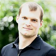 Christian Brysch lächelt in die Kamera