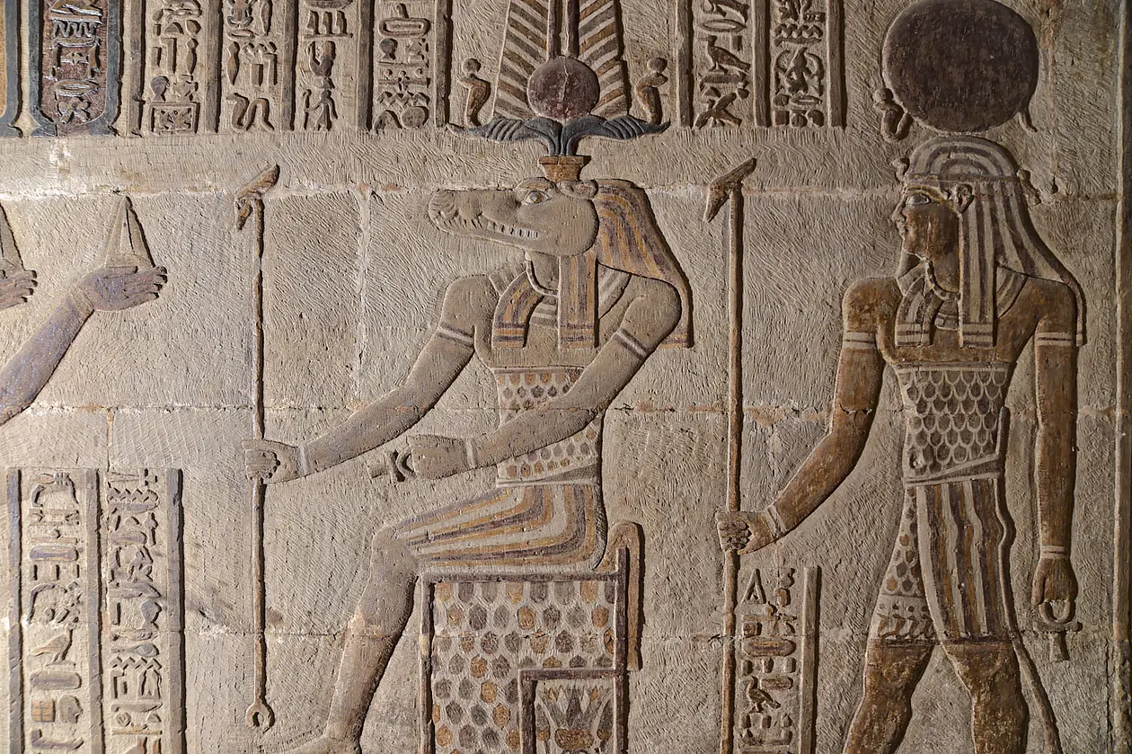 Wandbemalung im Tempel von Esna