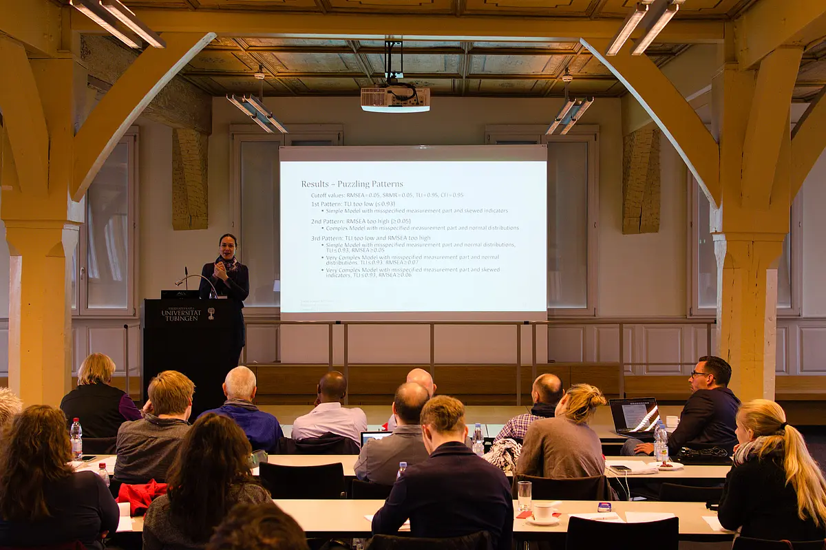 Auf diesem Bild ist ein Ausschnitt des SEM Meeting 2019 zu sehen. Es ist das Symbolbild für den Bereich Events.